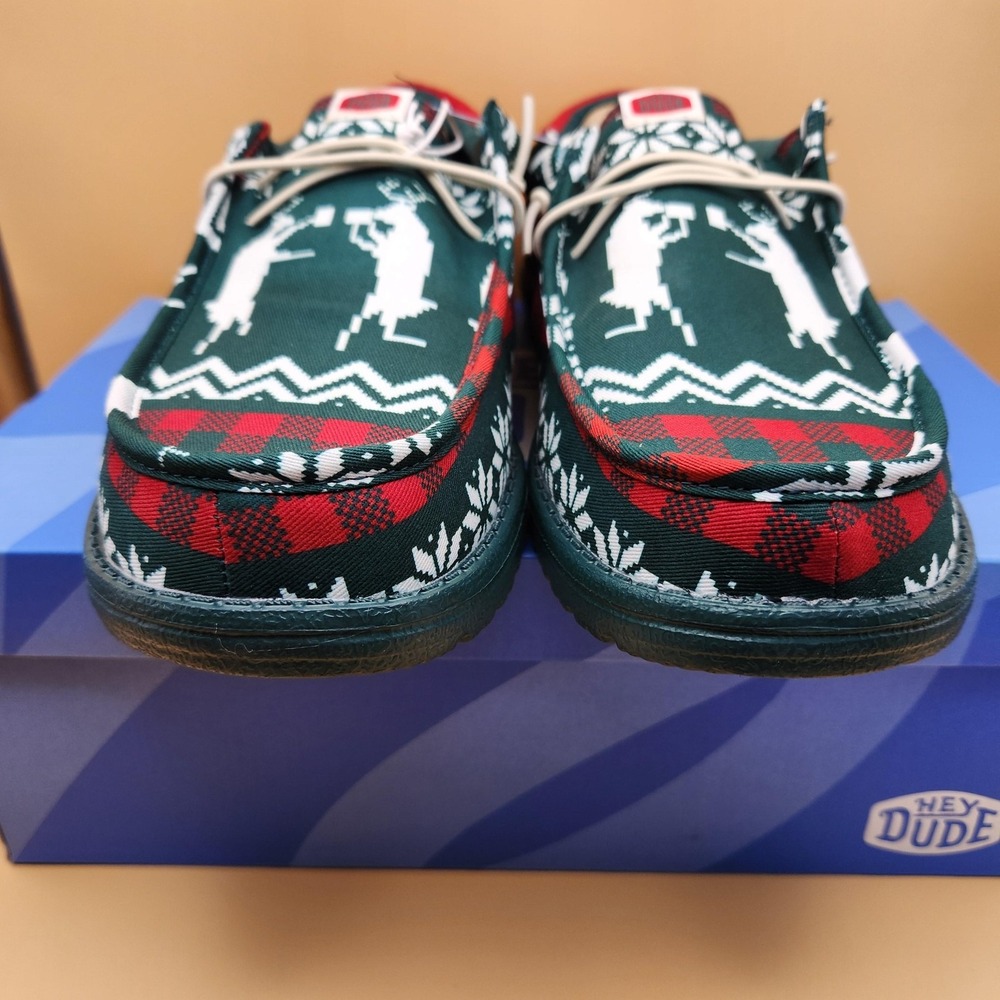 Hey Dude Wally Holiday Cheers Shoes Mens Size 11 Green Multi Casual Comfort Xmas - Picture 2 of 12
